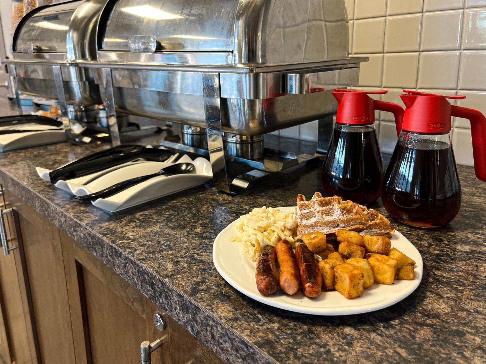 Coast Swift Current Hotel Zewnętrze zdjęcie